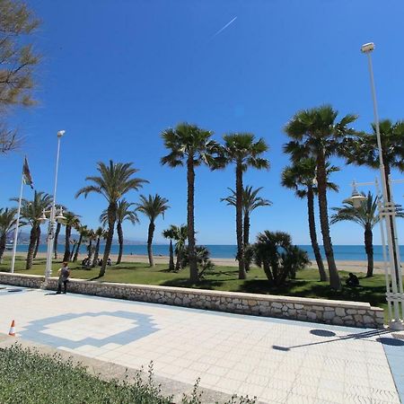 Playa De La Misericordia Malaga Bagian luar foto