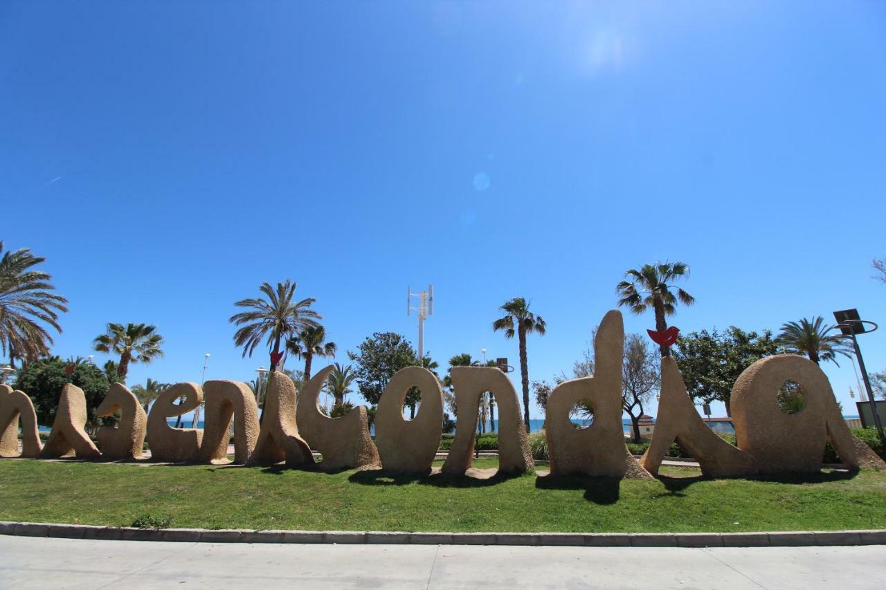 Playa De La Misericordia Malaga Bagian luar foto